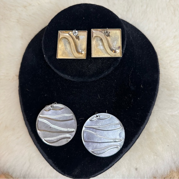 1990s Metal 2 Sets of Funky Earrings Post & Fish Hook - Picture 3 of 6